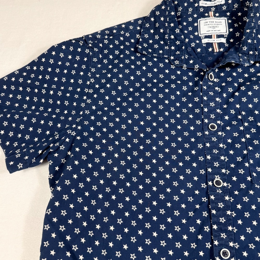 On The Road Button Down Shirt Medium Navy‎ Blue Star Print Slim Fit Short Sleeve